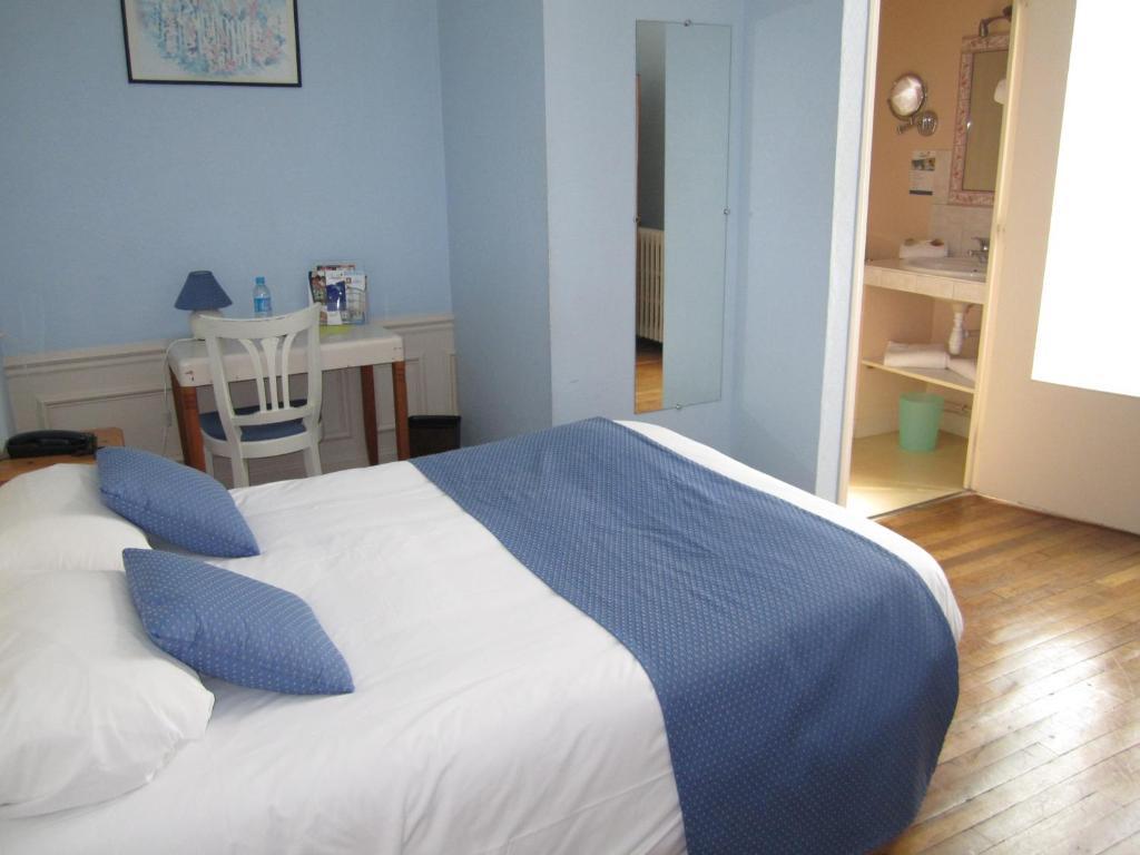 Hotel Arlequin Centre Historique Troyes Phòng bức ảnh