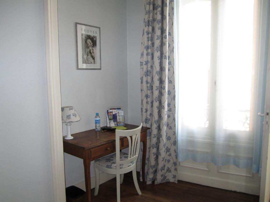 Hotel Arlequin Centre Historique Troyes Phòng bức ảnh