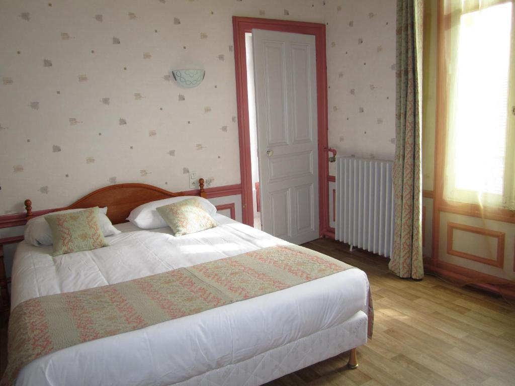 Hotel Arlequin Centre Historique Troyes Ngoại thất bức ảnh