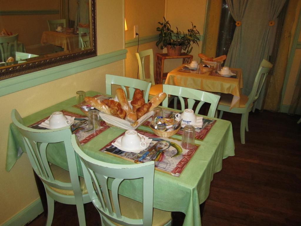 Hotel Arlequin Centre Historique Troyes Ngoại thất bức ảnh